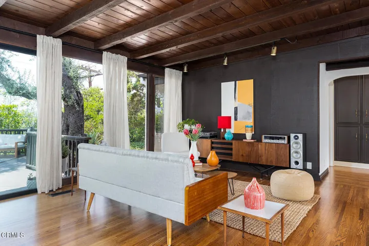 405 Sequoia Dr 030-mls