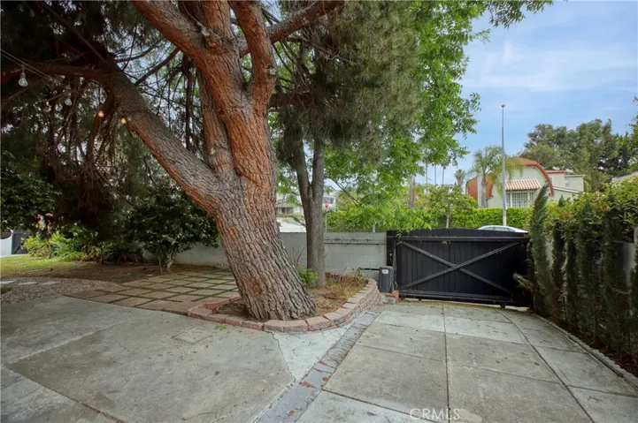 738 S Norton Avenue, Los Angeles, California 90005