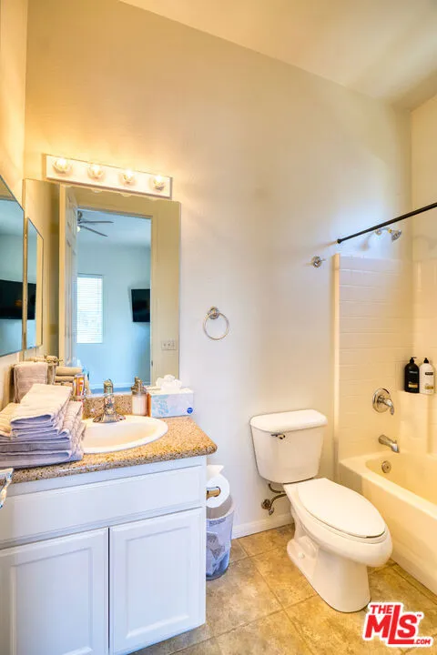 49706 Wayne Street, Indio, California 92201 home-pic-28