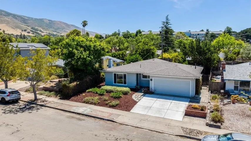 1231 Woodside Drive, San Luis Obispo, California 93401