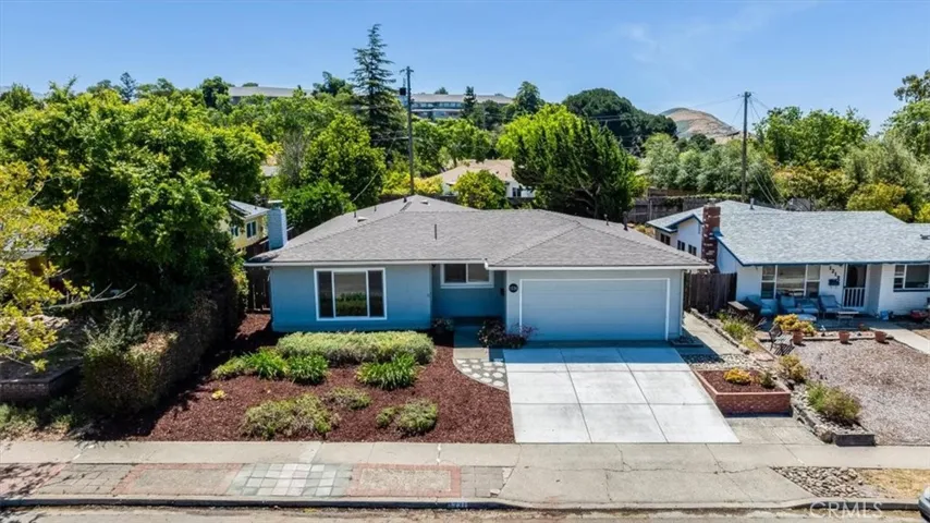 1231 Woodside Drive, San Luis Obispo, California 93401