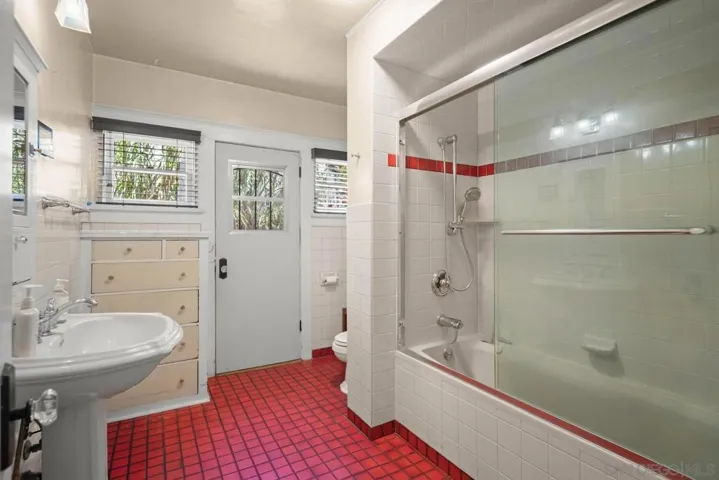 4978 W Point Loma Blvd, San Diego, California 92107