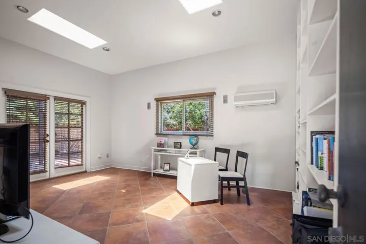 4978 W Point Loma Blvd, San Diego, California 92107
