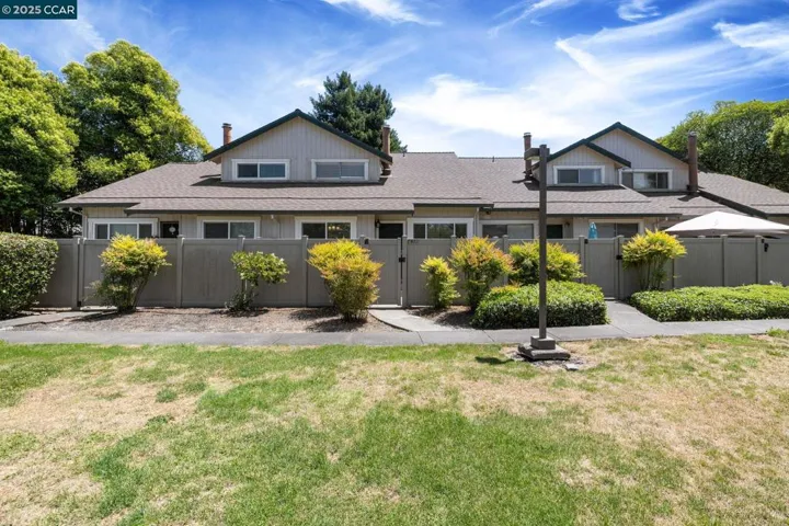 6452 Meadow Pines Ave, Rohnert Park, California 94928