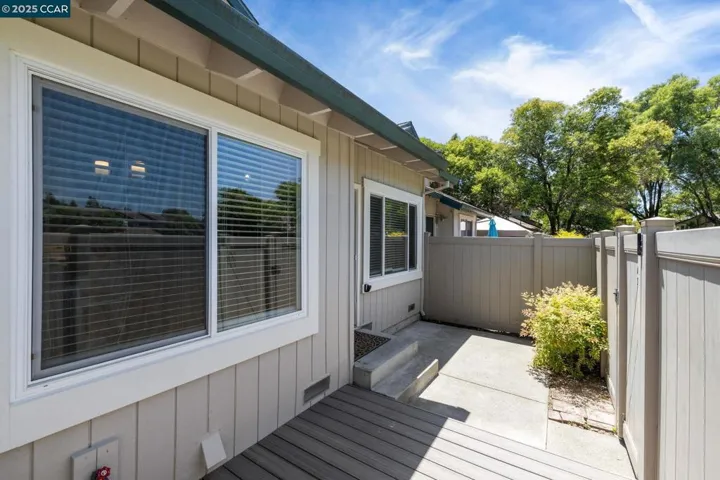 6452 Meadow Pines Ave, Rohnert Park, California 94928