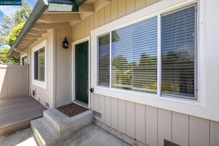 6452 Meadow Pines Ave, Rohnert Park, California 94928