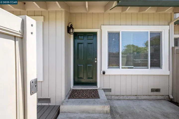 6452 Meadow Pines Ave, Rohnert Park, California 94928