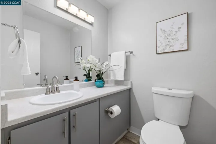 6452 Meadow Pines Ave, Rohnert Park, California 94928
