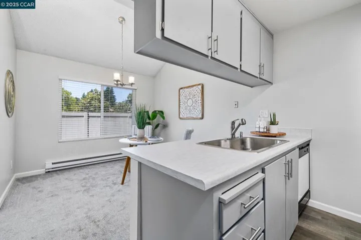 6452 Meadow Pines Ave, Rohnert Park, California 94928
