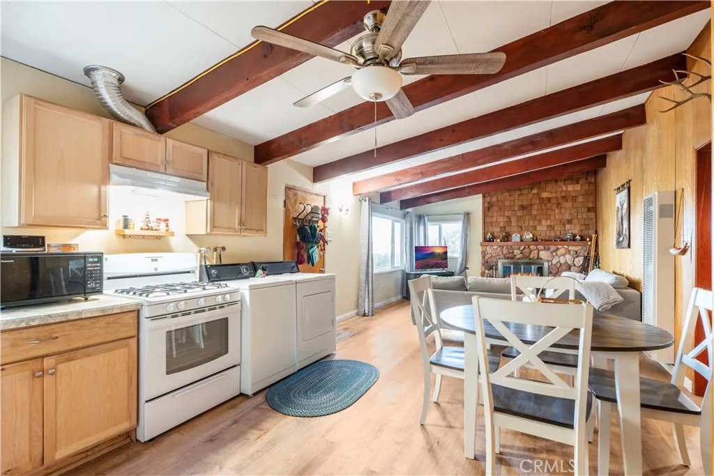 797 Chateau Drive, Crestline, California 92325 home-pic-7