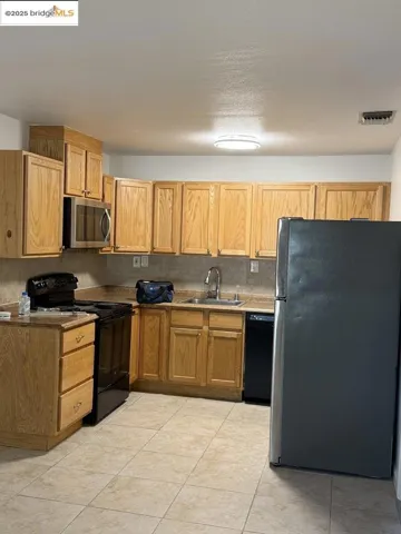 502 Macarthur St, Sacramento, California 95838