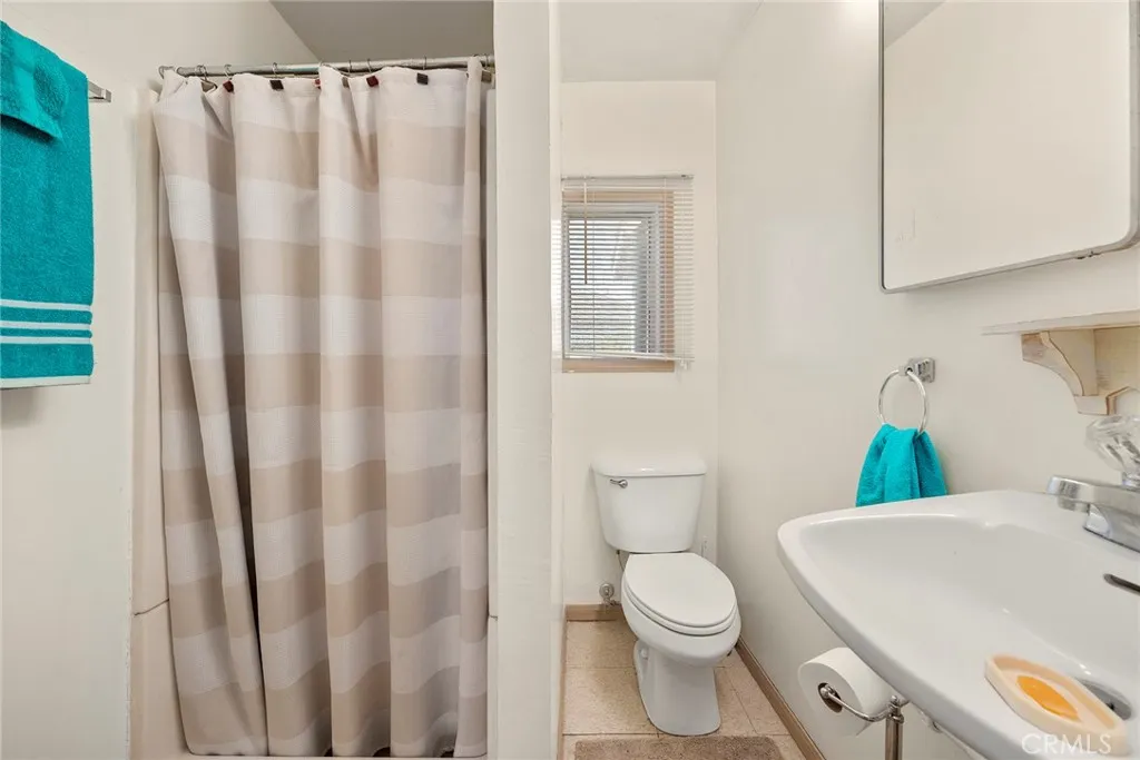 418 W Olive Avenue, La Habra, California 90631 home-pic-8