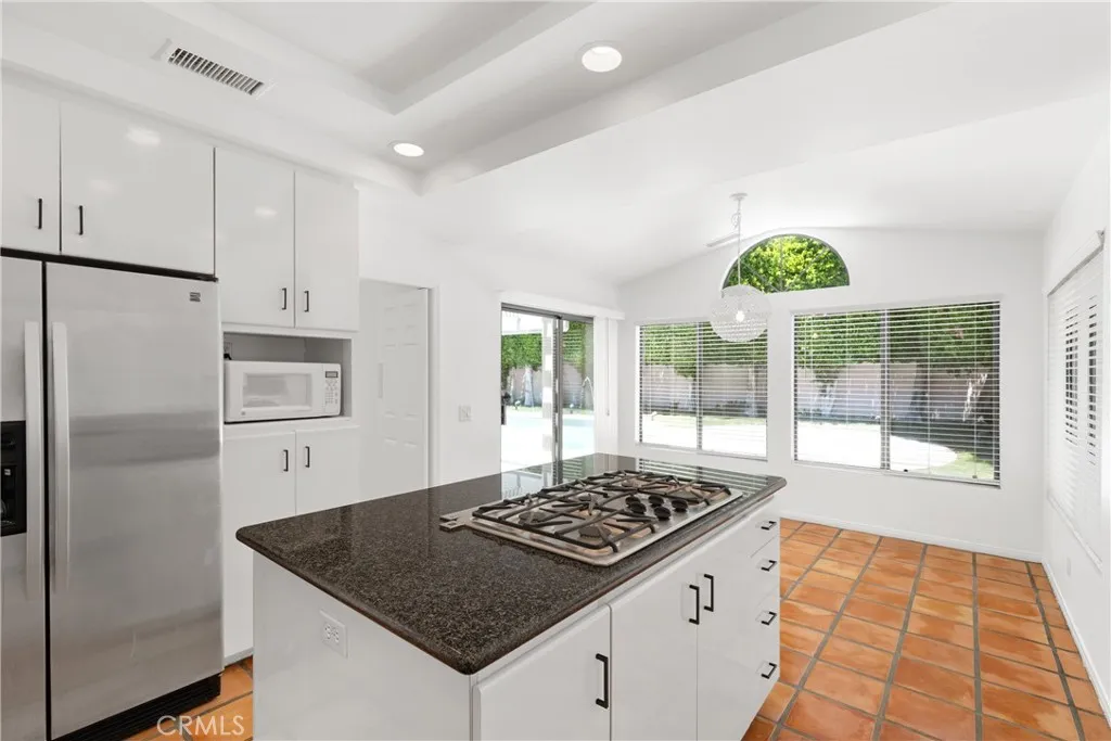 75 San Marino Circle, Rancho Mirage, California 92270 home-pic-16