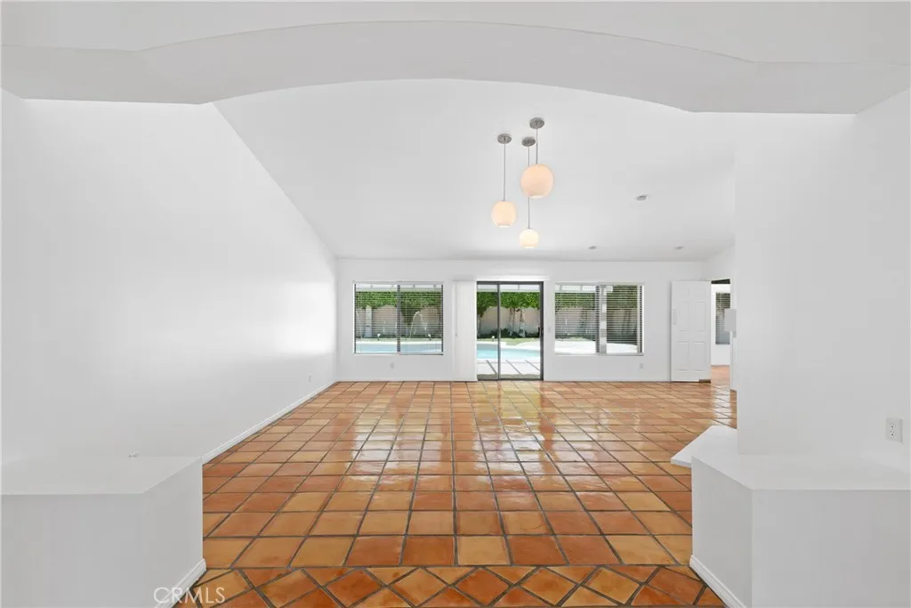 75 San Marino Circle, Rancho Mirage, California 92270 home-pic-11