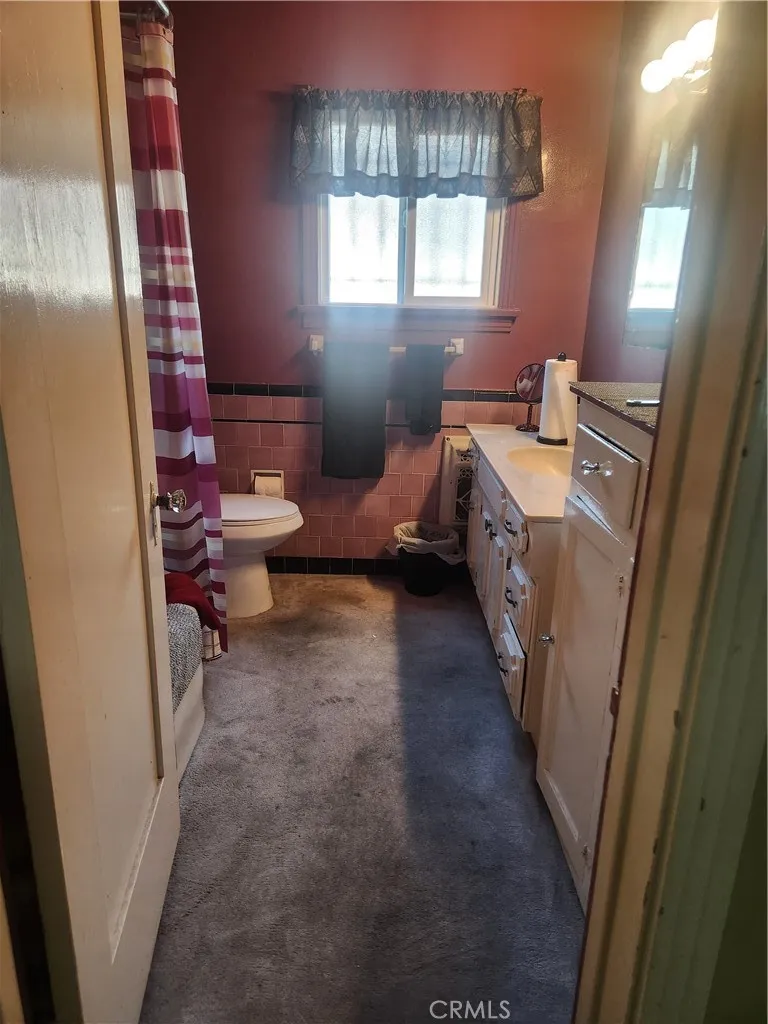 1019 W 84th Street, Los Angeles, California 90044 home-pic-17