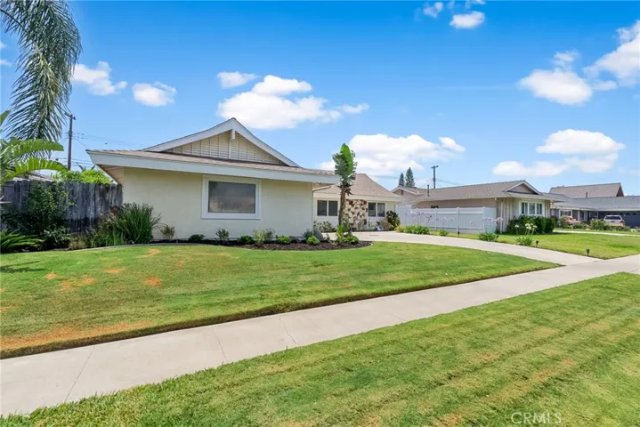 13332 Diamond Head Drive, Tustin, California 92780