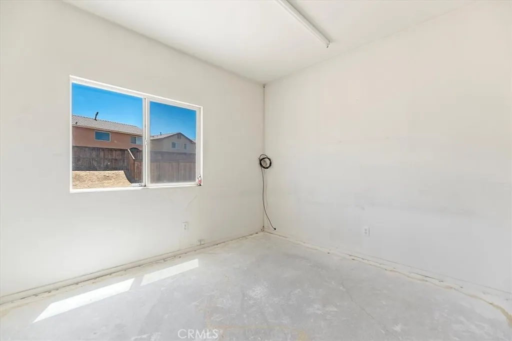 12405 Firefly Way, Victorville, California 92392 home-pic-16