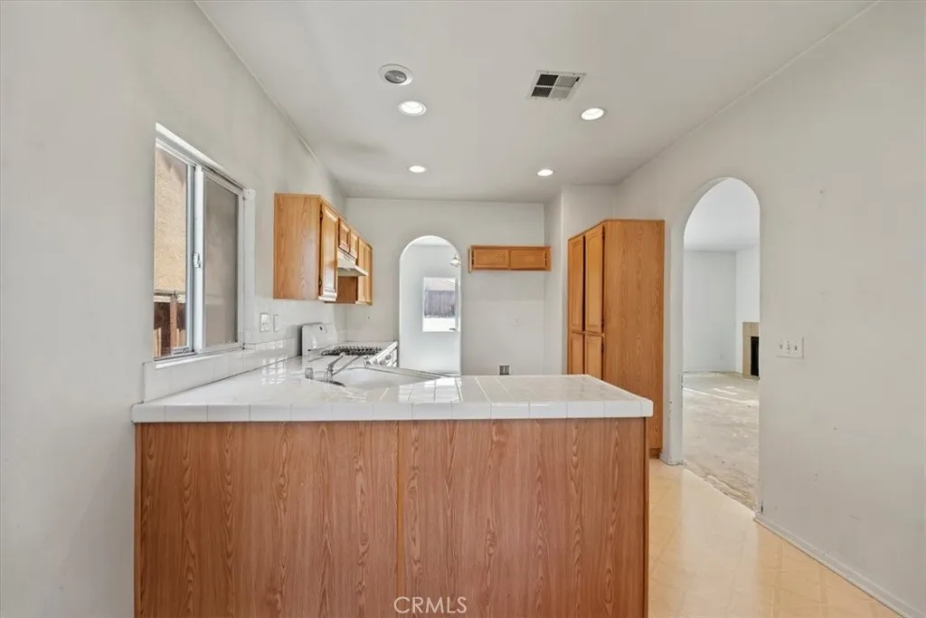 12405 Firefly Way, Victorville, California 92392 home-pic-14