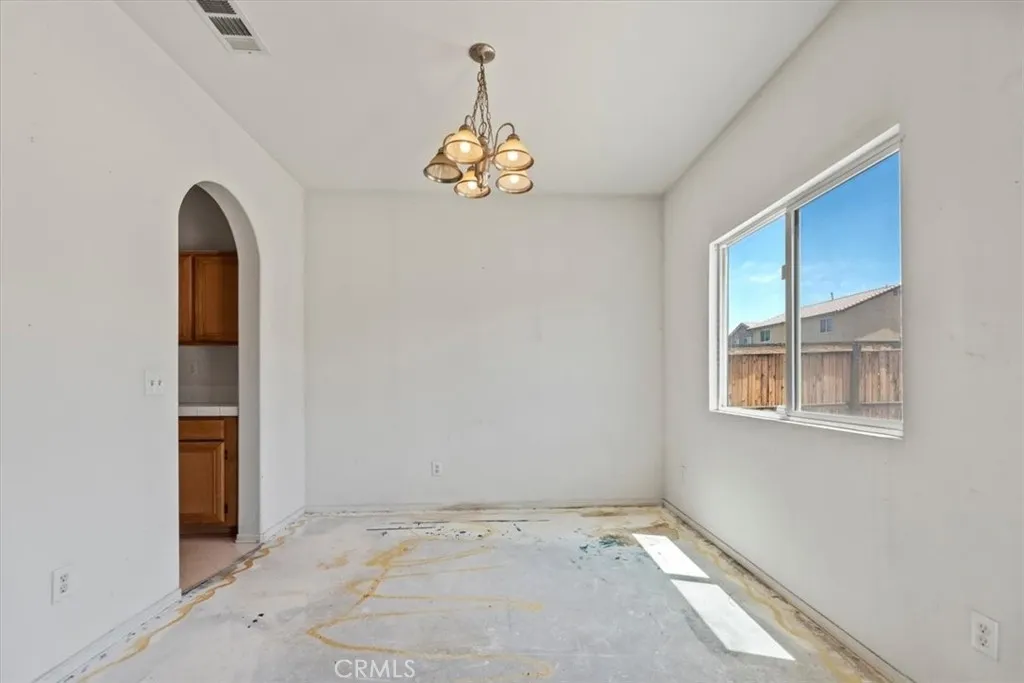 12405 Firefly Way, Victorville, California 92392 home-pic-9
