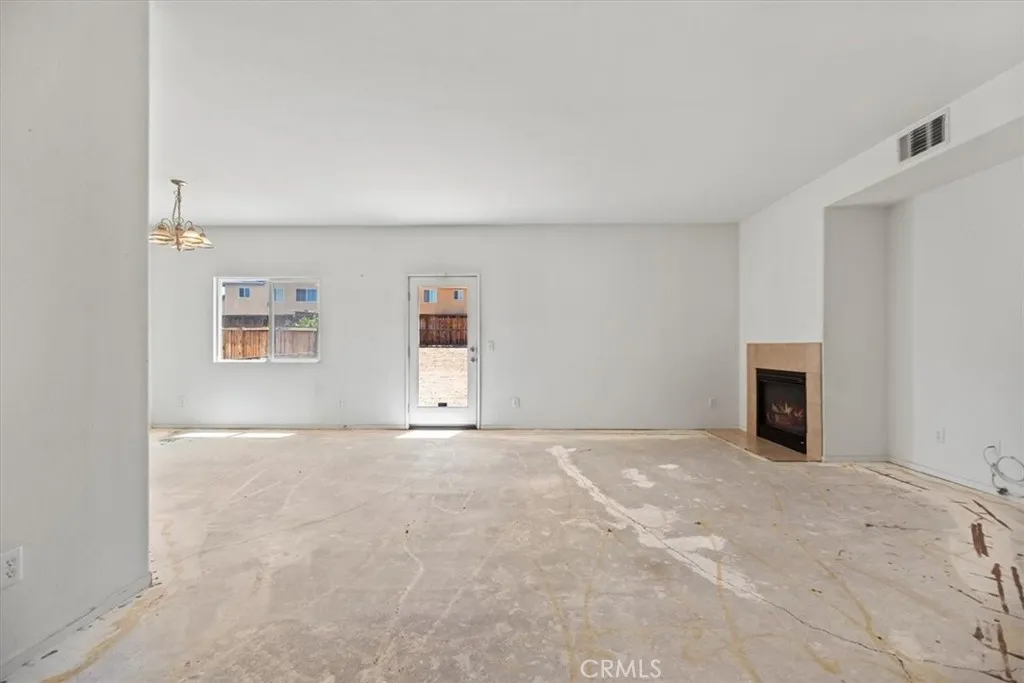 12405 Firefly Way, Victorville, California 92392 home-pic-7