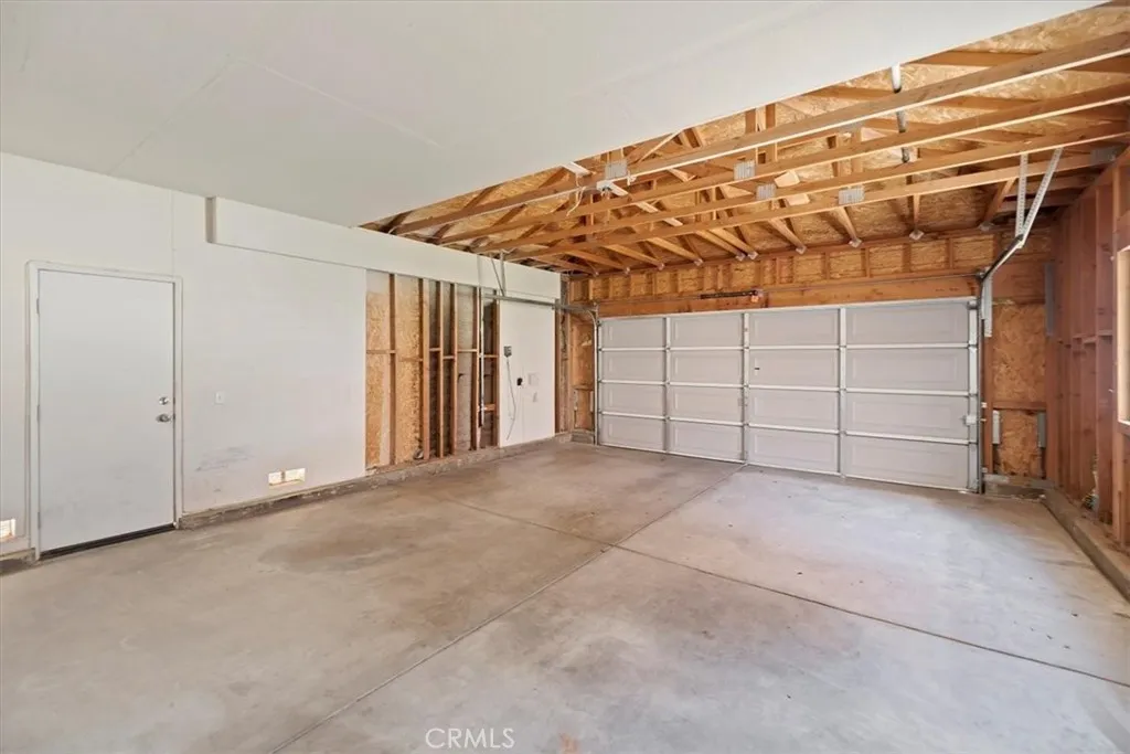 12405 Firefly Way, Victorville, California 92392 home-pic-26