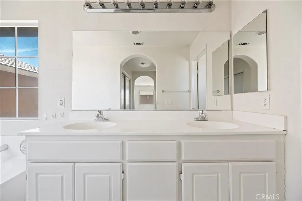 12405 Firefly Way, Victorville, California 92392 home-pic-23