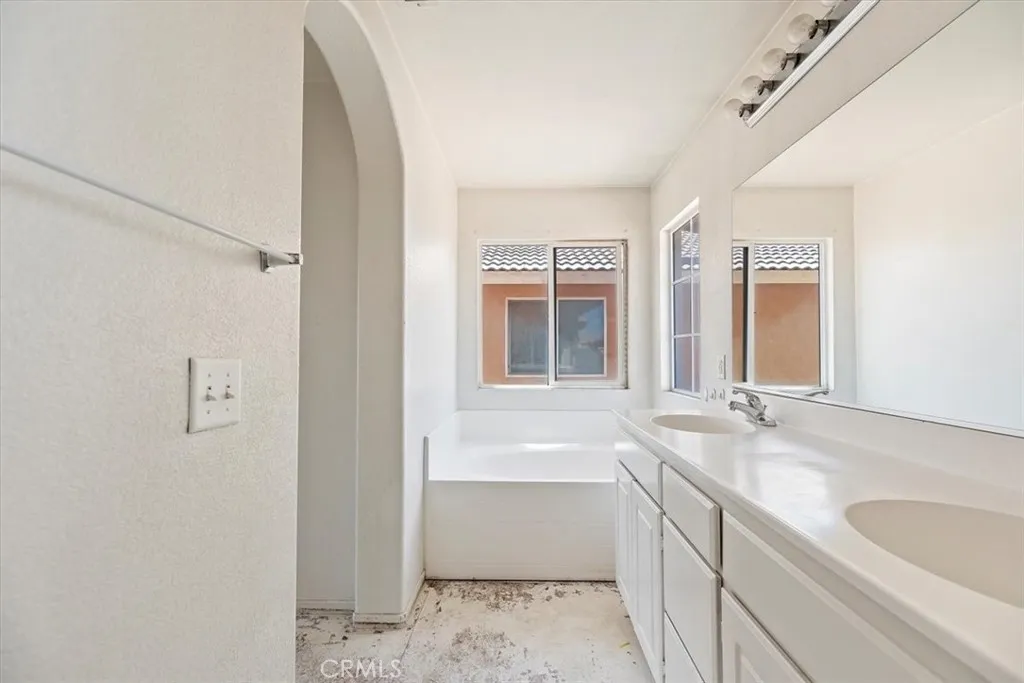 12405 Firefly Way, Victorville, California 92392 home-pic-24