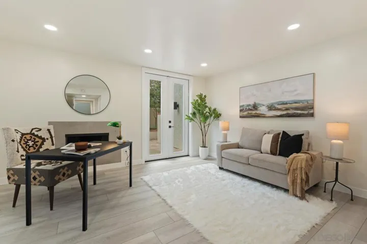 8206 Caminito Lacayo, La Jolla, California 92037