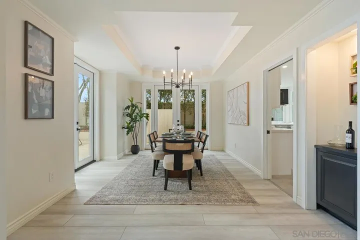 8206 Caminito Lacayo, La Jolla, California 92037
