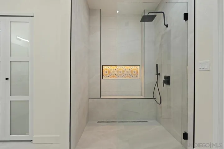 8206 Caminito Lacayo, La Jolla, California 92037