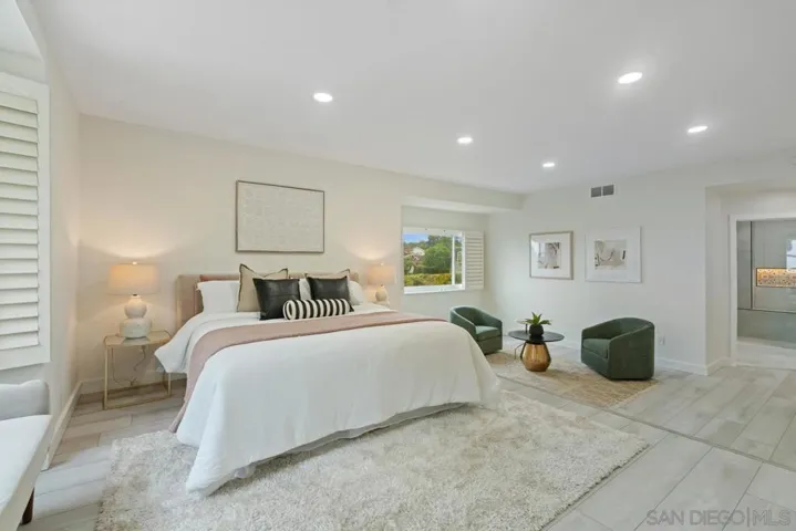 8206 Caminito Lacayo, La Jolla, California 92037