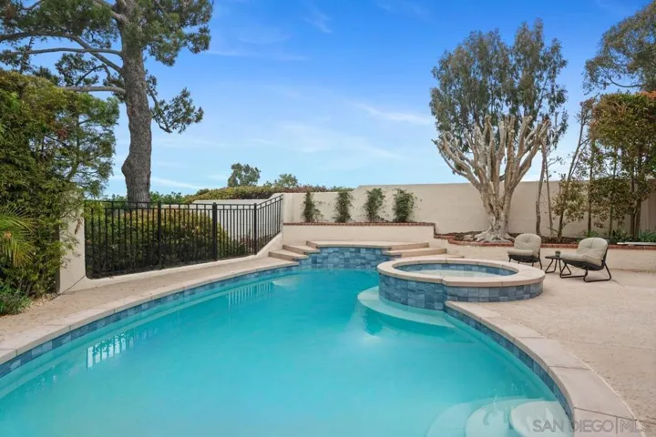 8206 Caminito Lacayo, La Jolla, California 92037