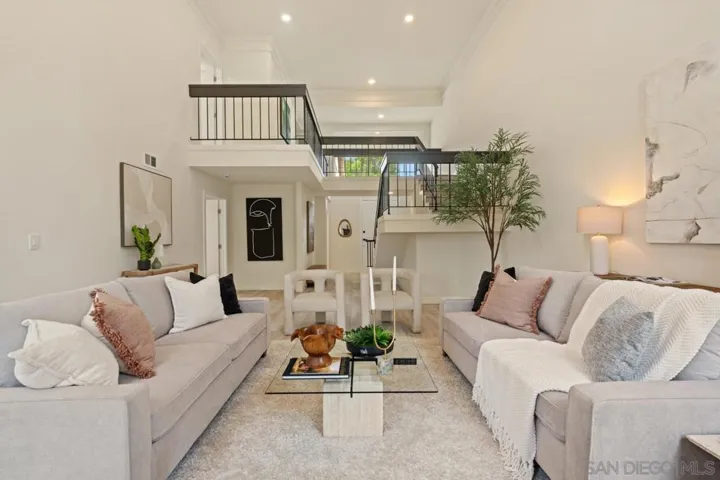 8206 Caminito Lacayo, La Jolla, California 92037