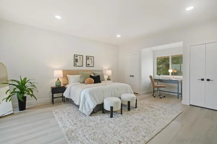 8206 Caminito Lacayo, La Jolla, California 92037