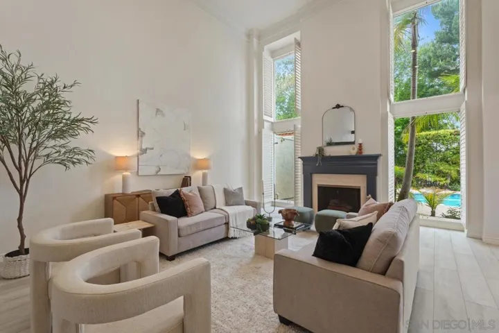 8206 Caminito Lacayo, La Jolla, California 92037