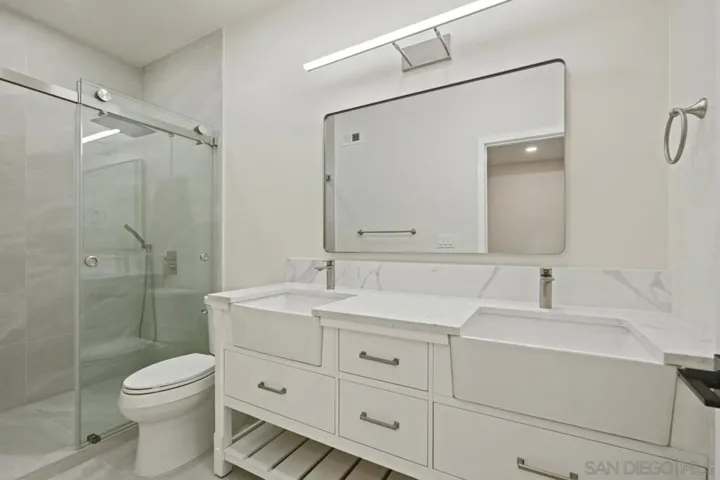 8206 Caminito Lacayo, La Jolla, California 92037