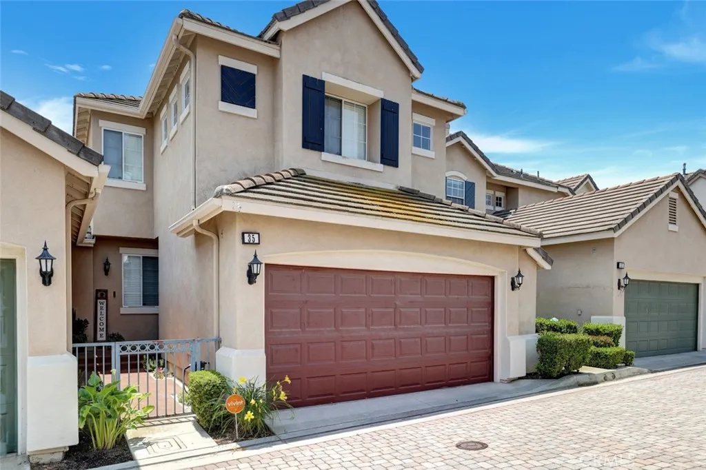 35 Seacountry Lane, Rancho Santa Margarita, California 92688, 2 Bedrooms Bedrooms, ,3 BathroomsBathrooms,Residential,For Sale,Seacountry,PW25133241