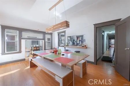 3025 Edgehill Drive, Los Angeles, California 90018 home-pic-4