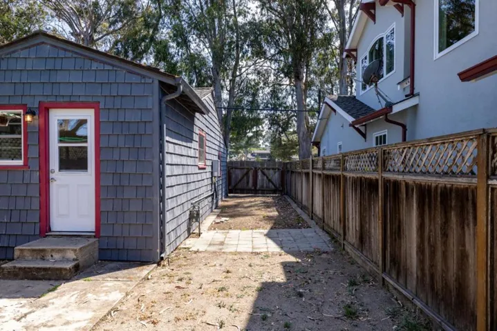 954 Seapalm Avenue, Pacific Grove, California 93950