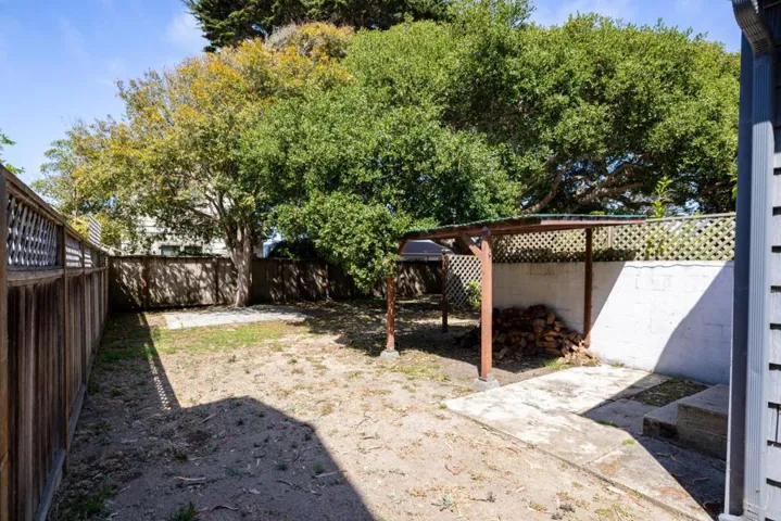 954 Seapalm Avenue, Pacific Grove, California 93950