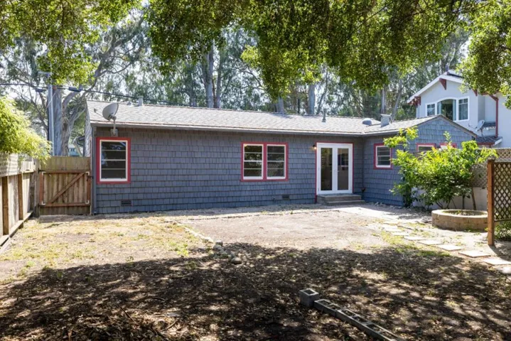 954 Seapalm Avenue, Pacific Grove, California 93950