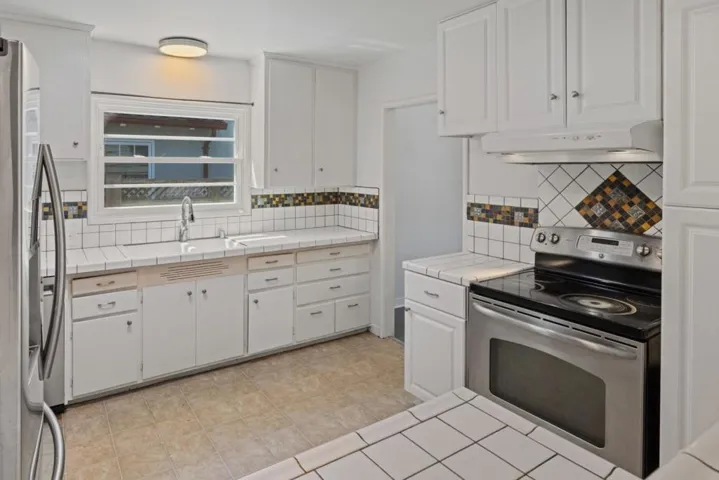 954 Seapalm Avenue, Pacific Grove, California 93950