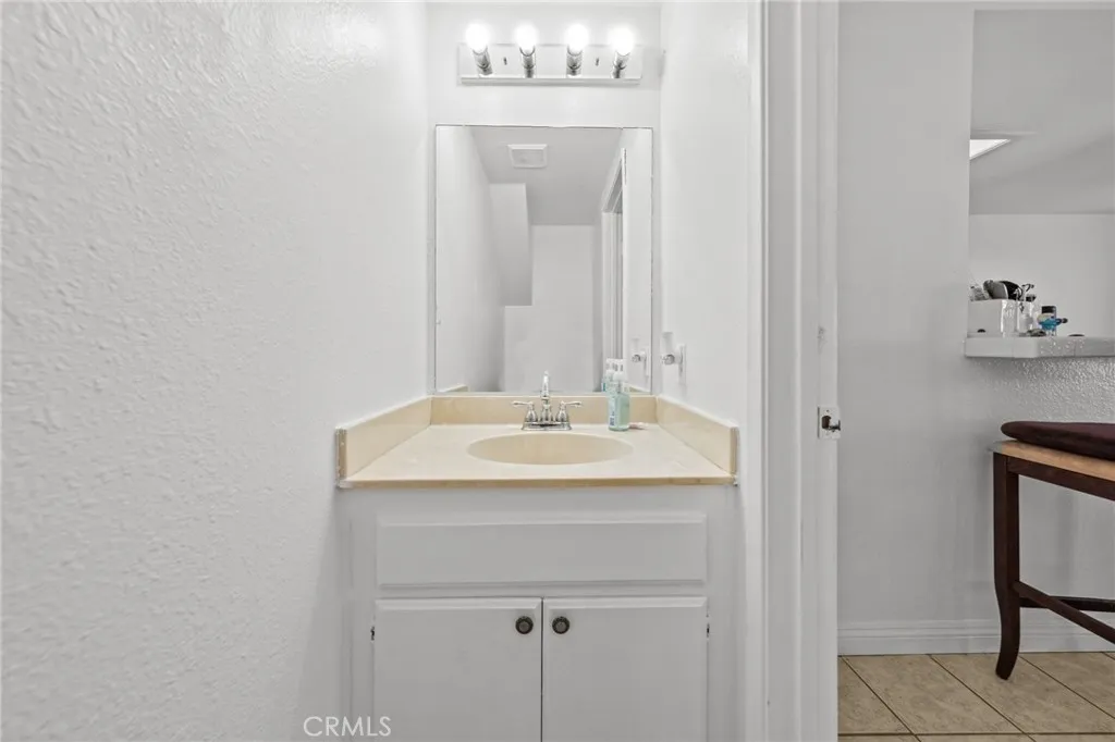 430 Anderwood Court 24, Pomona, California 91768 home-pic-13