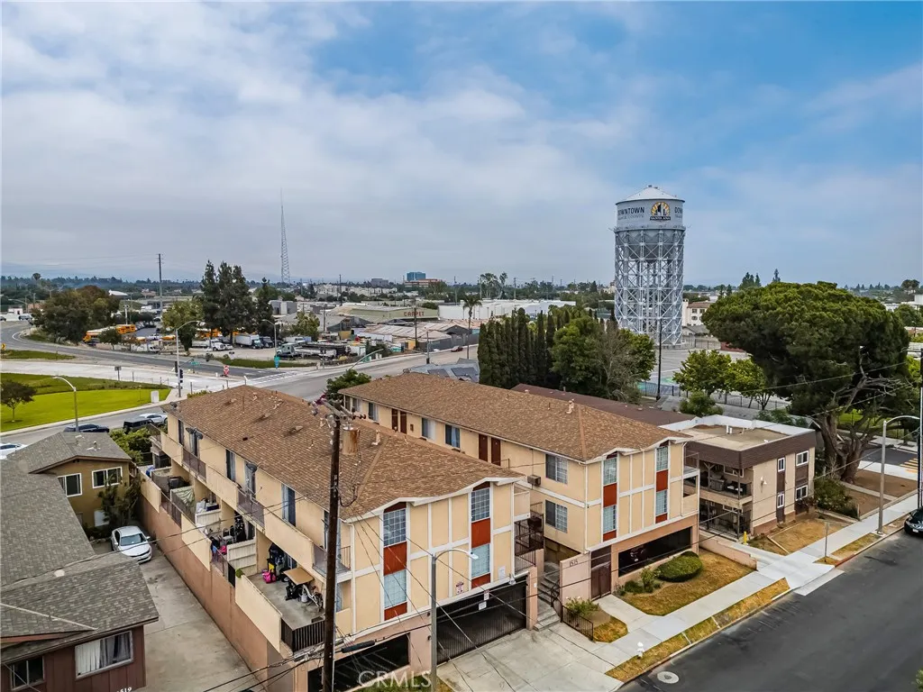 1515 N Dresser Street, Santa Ana, California 92701, ,Residential Income,For Sale,N Dresser,NP25130863