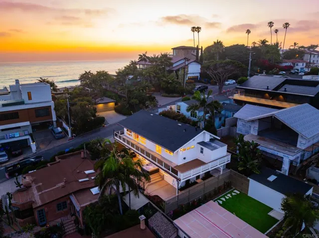231 5th Street, Encinitas, California 92024