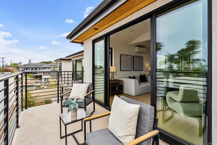 2058 Montgomery Avenue, Cardiff By The Sea, California 92007