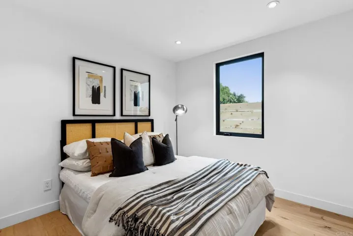 2058 Montgomery Avenue, Cardiff By The Sea, California 92007