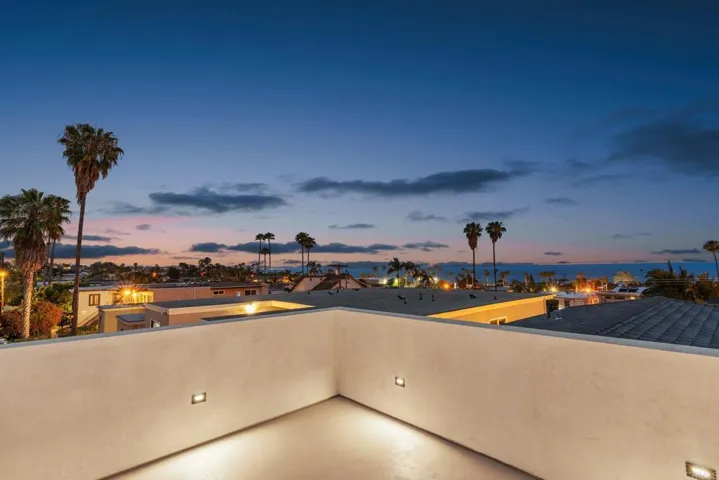 2058 Montgomery Avenue, Cardiff By The Sea, California 92007