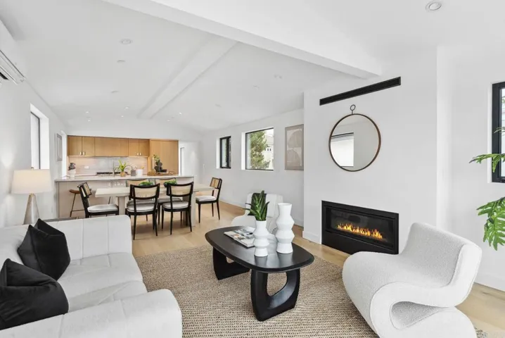 2058 Montgomery Avenue, Cardiff By The Sea, California 92007