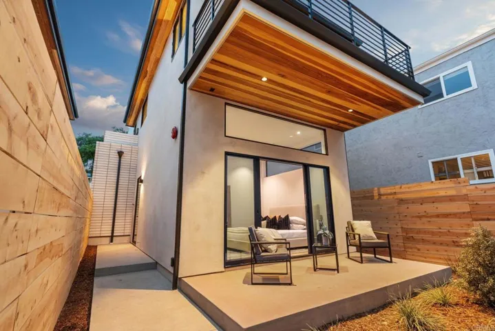 2058 Montgomery Avenue, Cardiff By The Sea, California 92007